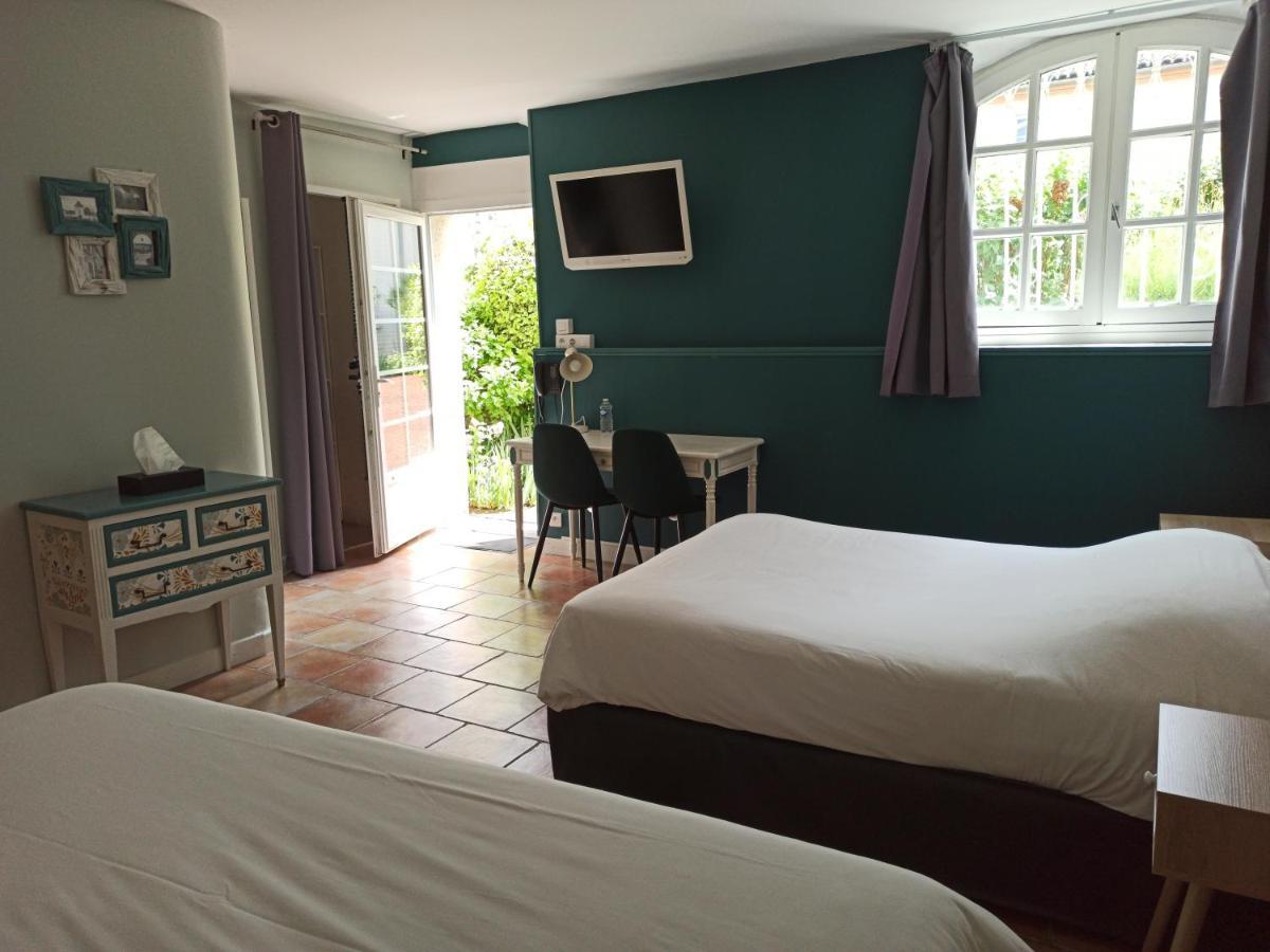 Logis Hotel Le Prince Noir Sérignac-sur-Garonne Eksteriør bilde