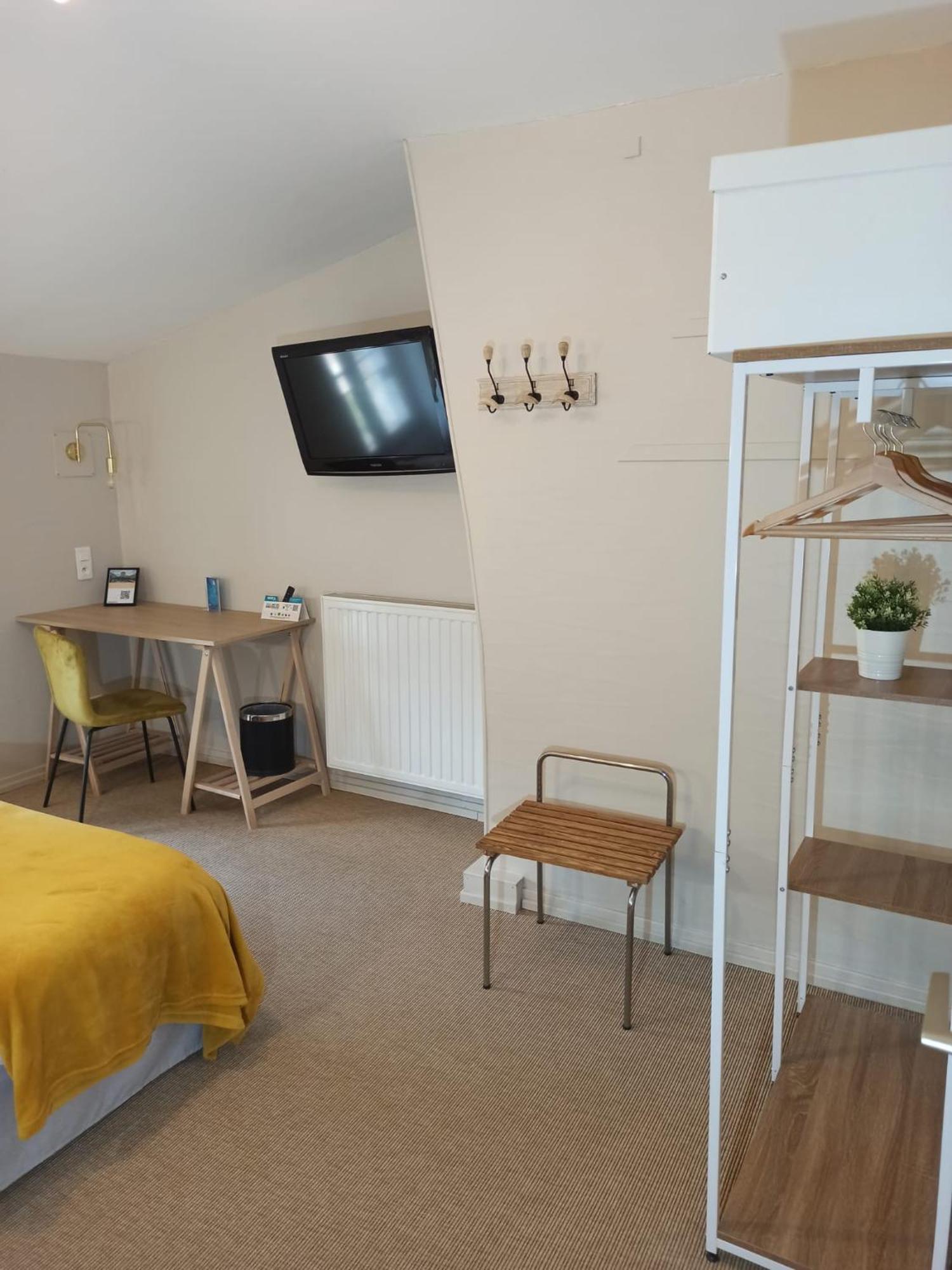 Logis Hotel Le Prince Noir Sérignac-sur-Garonne Eksteriør bilde