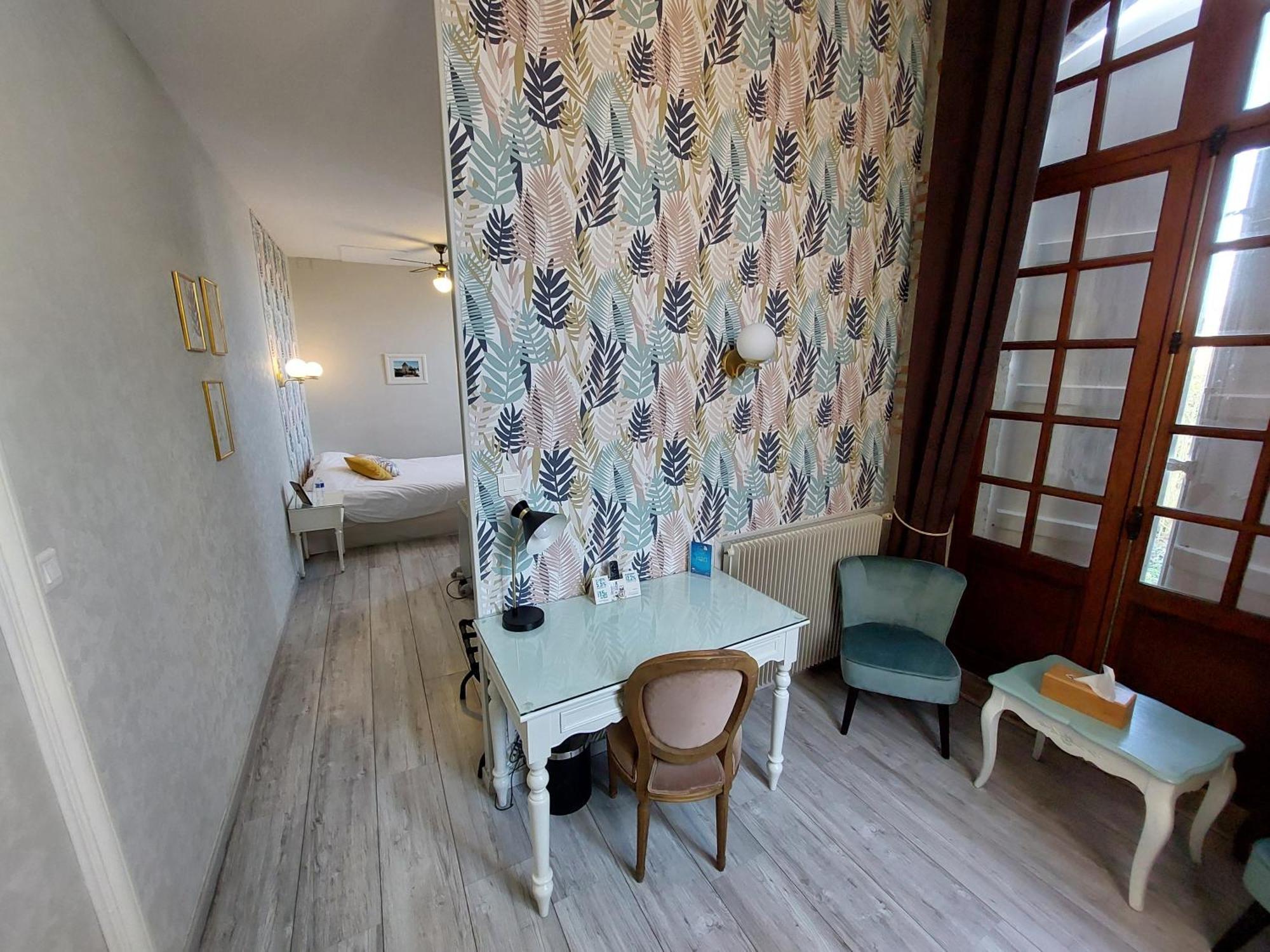 Logis Hotel Le Prince Noir Sérignac-sur-Garonne Eksteriør bilde