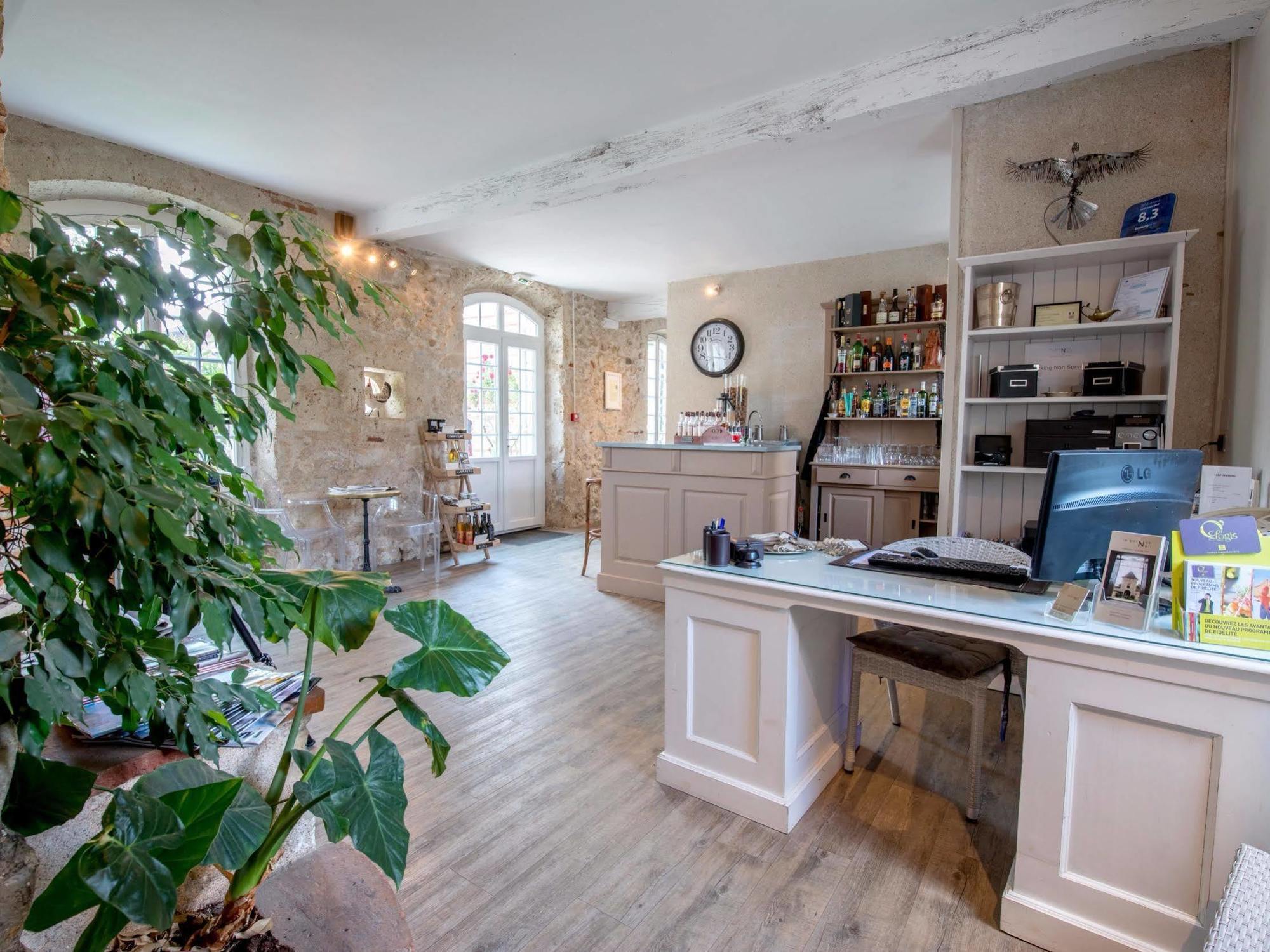 Logis Hotel Le Prince Noir Sérignac-sur-Garonne Eksteriør bilde