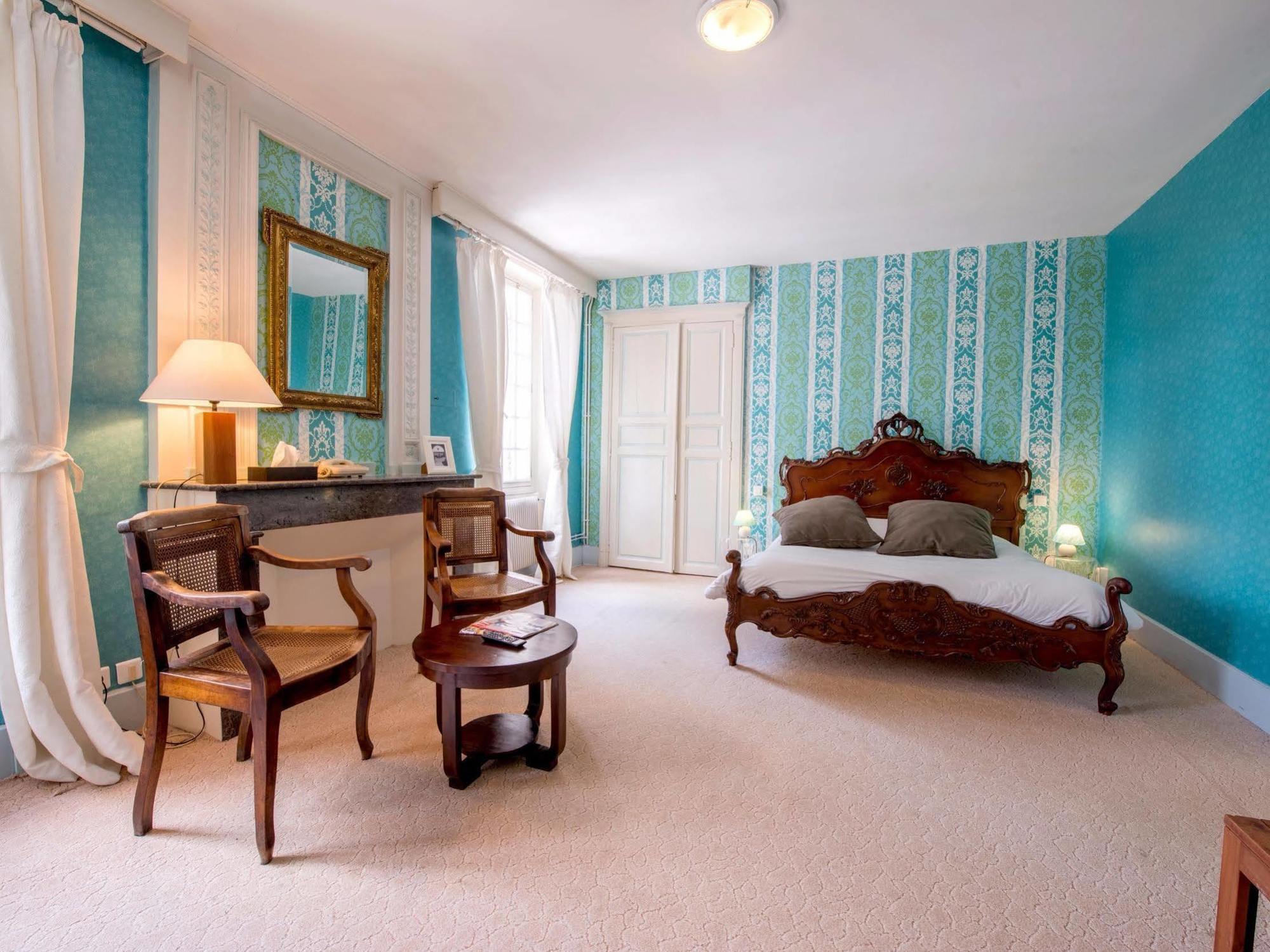 Logis Hotel Le Prince Noir Sérignac-sur-Garonne Eksteriør bilde
